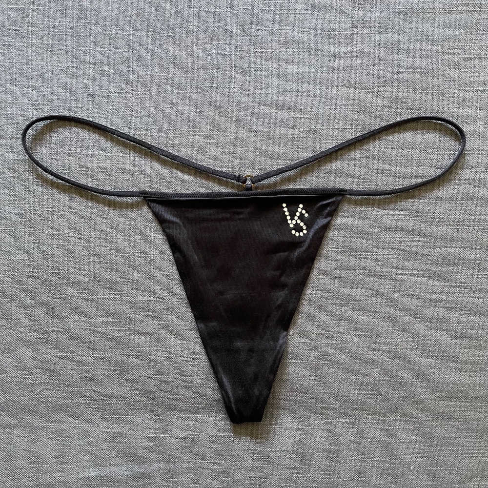 Victoria’s Secret Very Sexy VS V-String